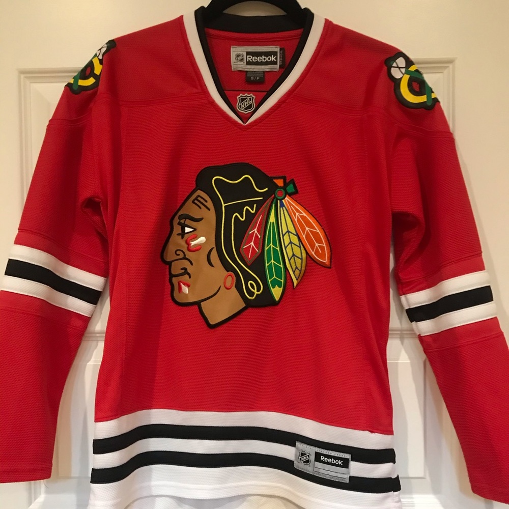 Women’s size small Chicago Blackhawks jersey